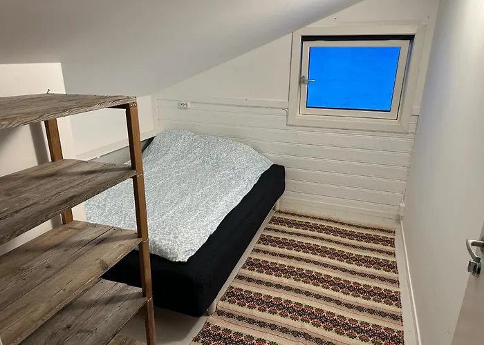 Old Airport Hébergement de vacances Vaeroy